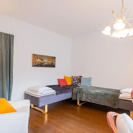 White House 61m2 Alppila Helsinki